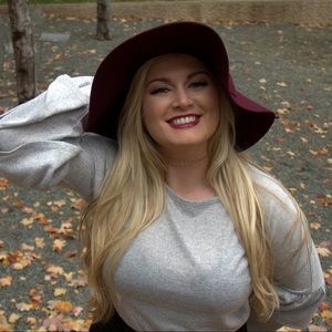 Meet your Posher, Abigail